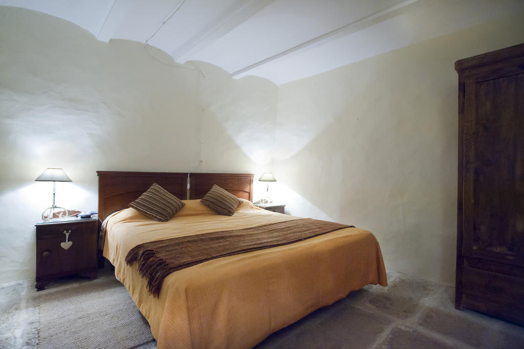 Mil Estrelles Villa Cornellá de Terri Room photo